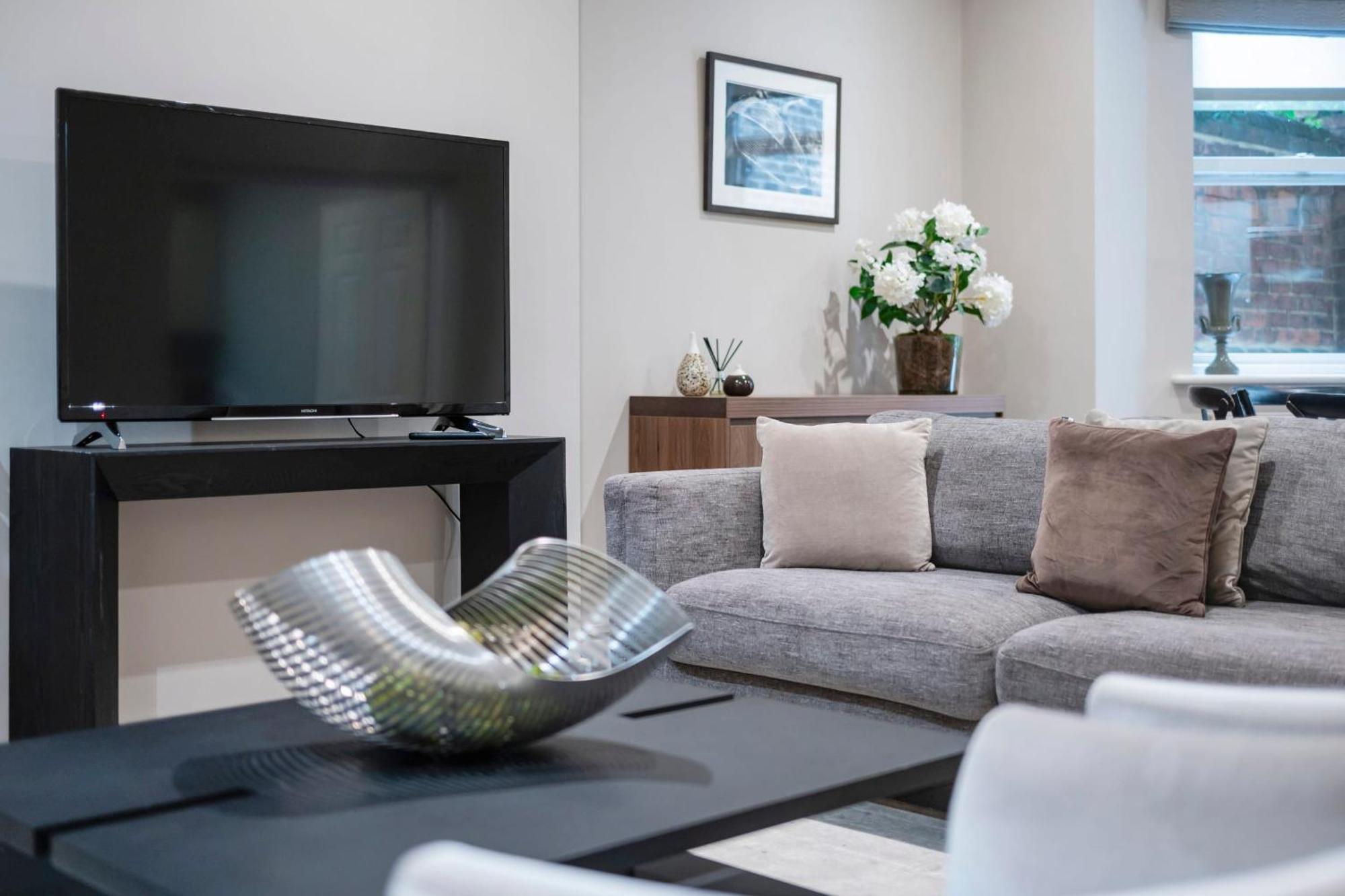 Hampstead Garden Flat-hosted By Sweetstay Appartement Londen